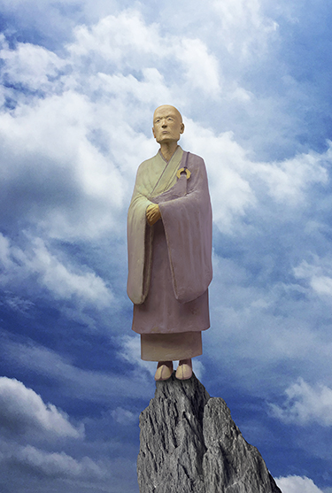山頂に立てる大覚禅師